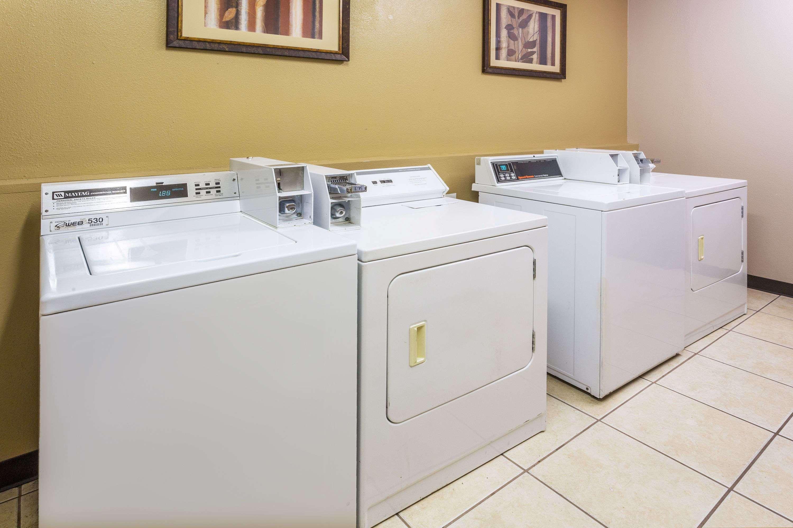 Days Inn & Suites By Wyndham Vancouver Ngoại thất bức ảnh