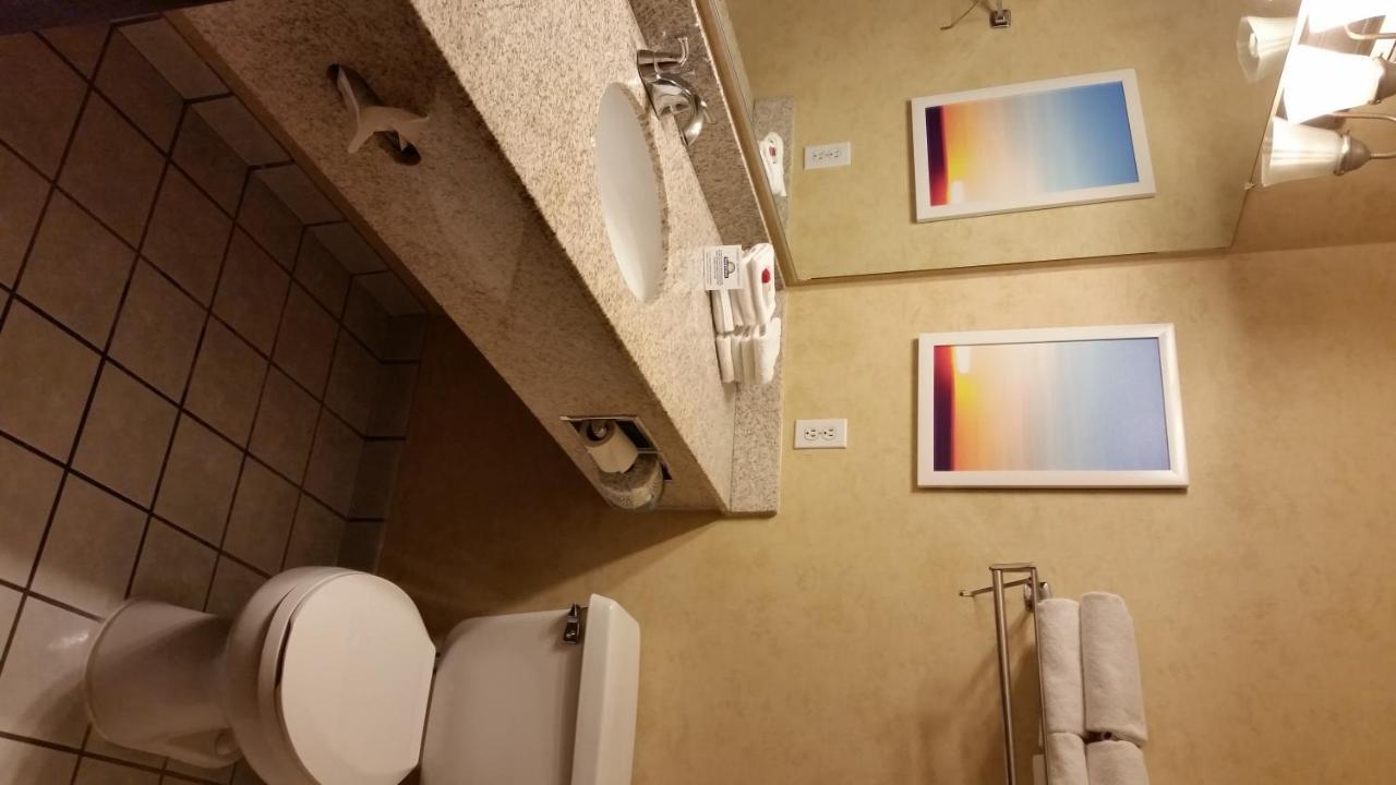 Days Inn & Suites By Wyndham Vancouver Ngoại thất bức ảnh