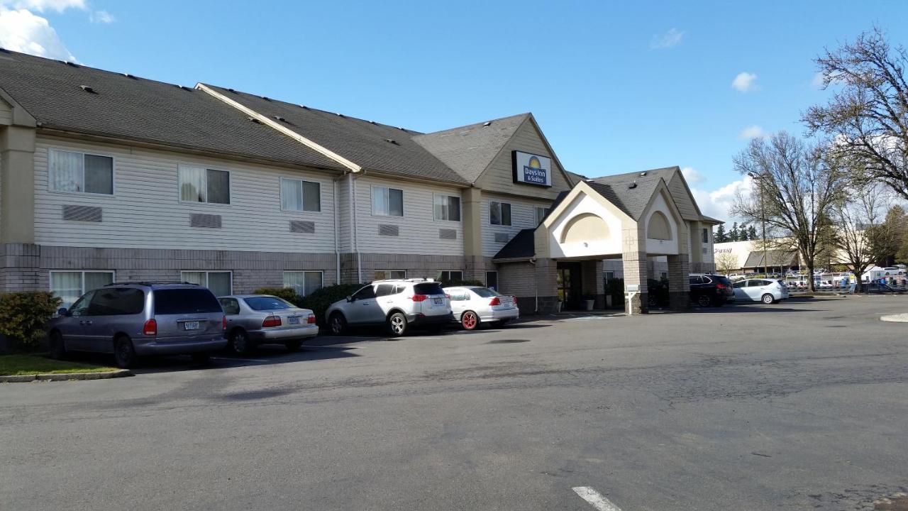 Days Inn & Suites By Wyndham Vancouver Ngoại thất bức ảnh